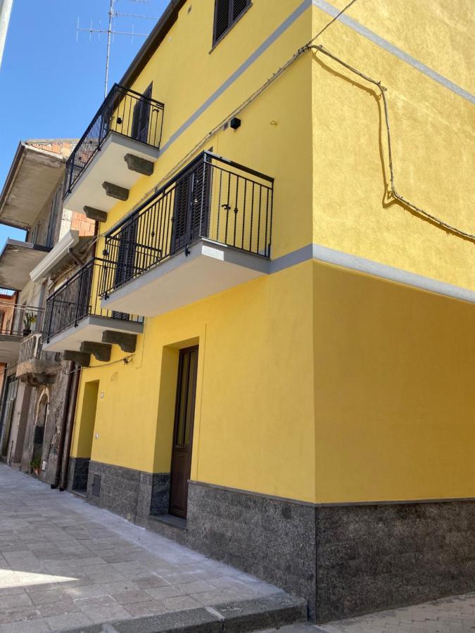 B&B Affittacamere Al Vulcanetto Moio Alcantara Exteriör bild